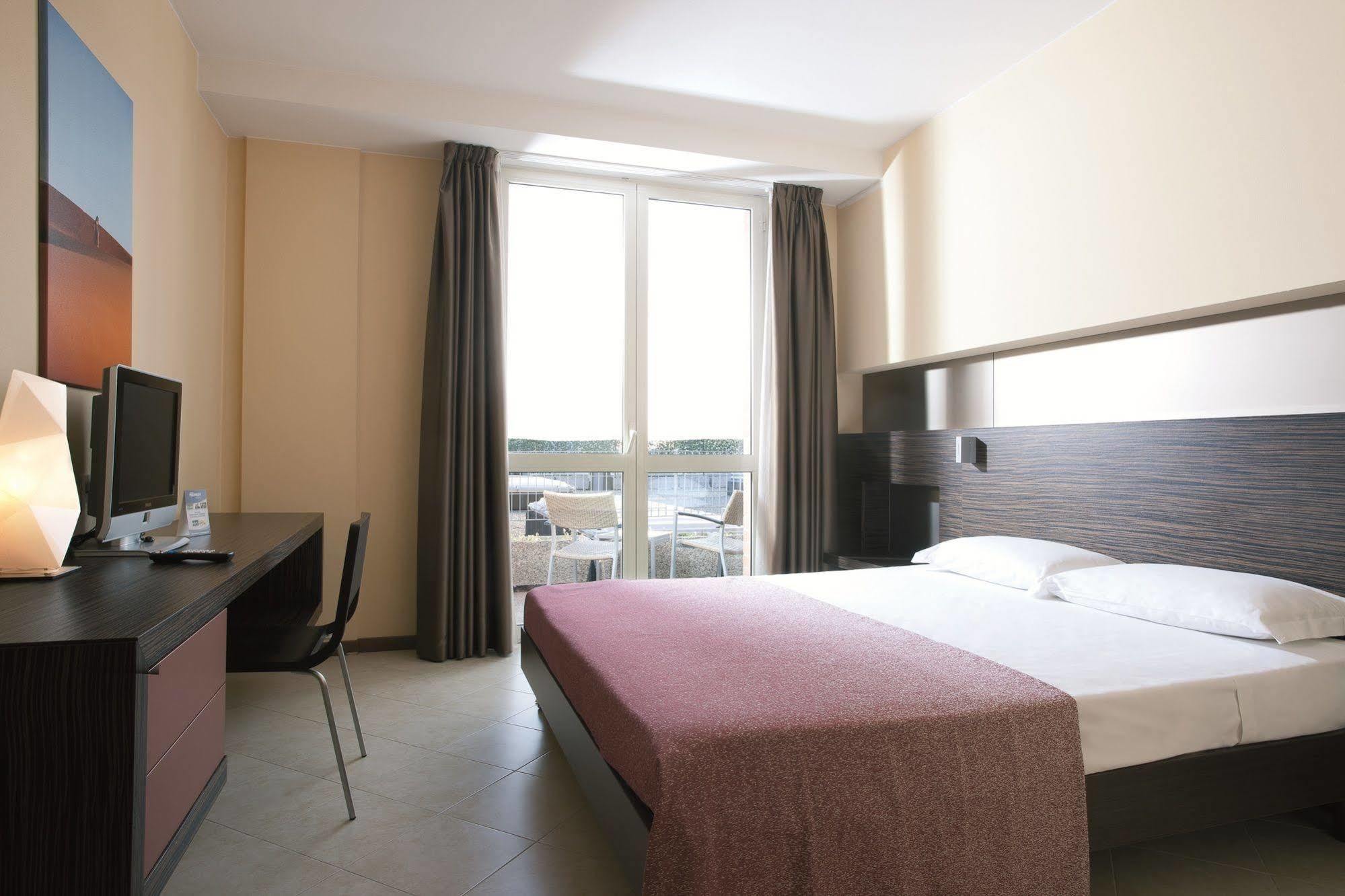 Rosso Frizzante Hotel Sorbara Exterior photo